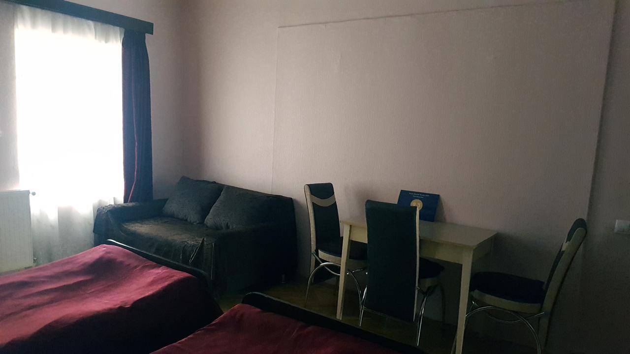 Homestay Nika Tbilisi Esterno foto